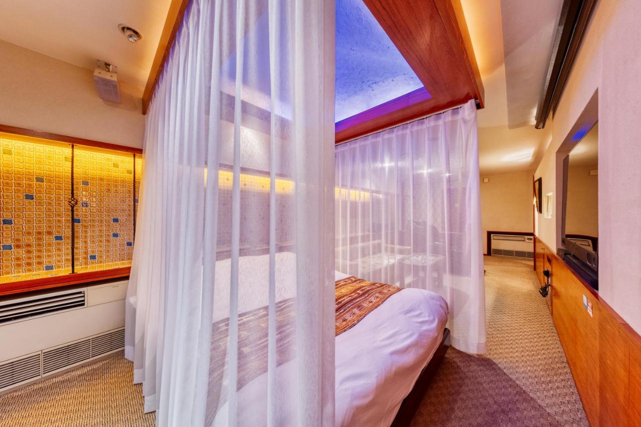 Hotel Lotus Chiba -Adult Only Yachiyo Kültér fotó