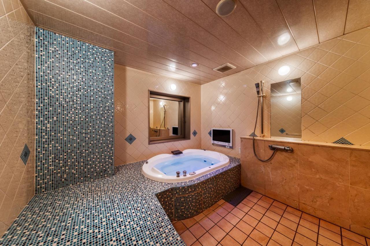 Hotel Lotus Chiba -Adult Only Yachiyo Kültér fotó